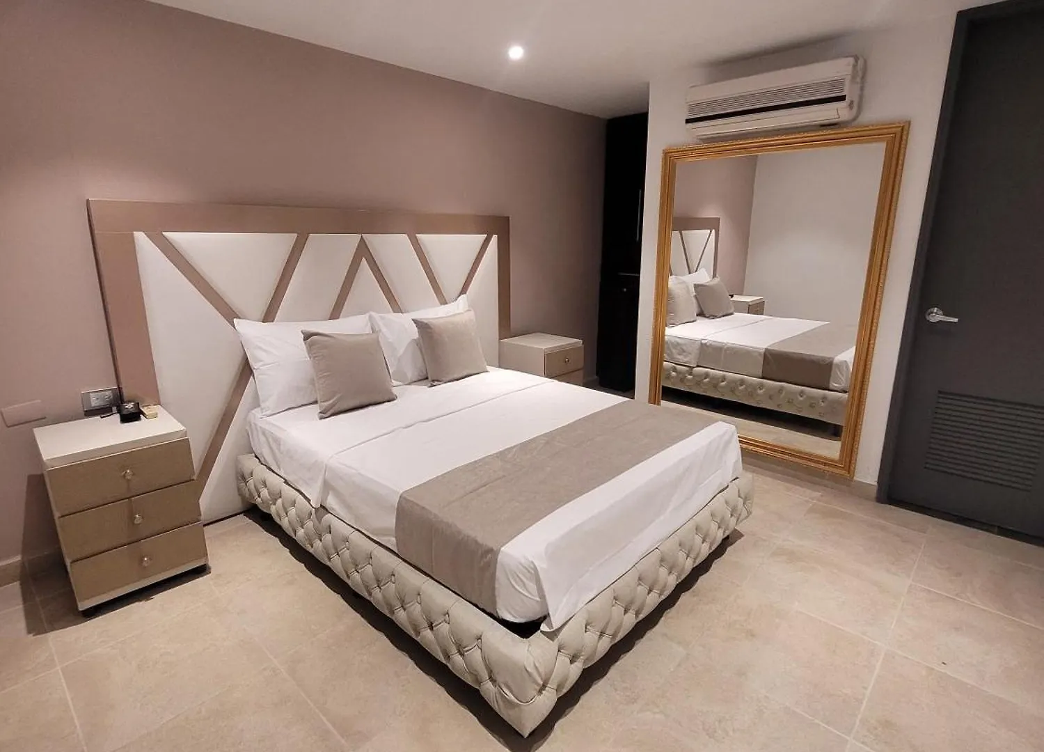 Hotel Med 33 Medellín